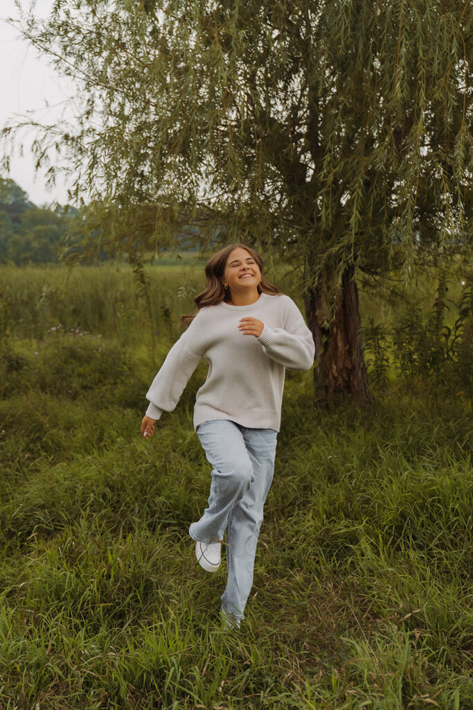Senior pic inspiration for nature-loving, horse girl